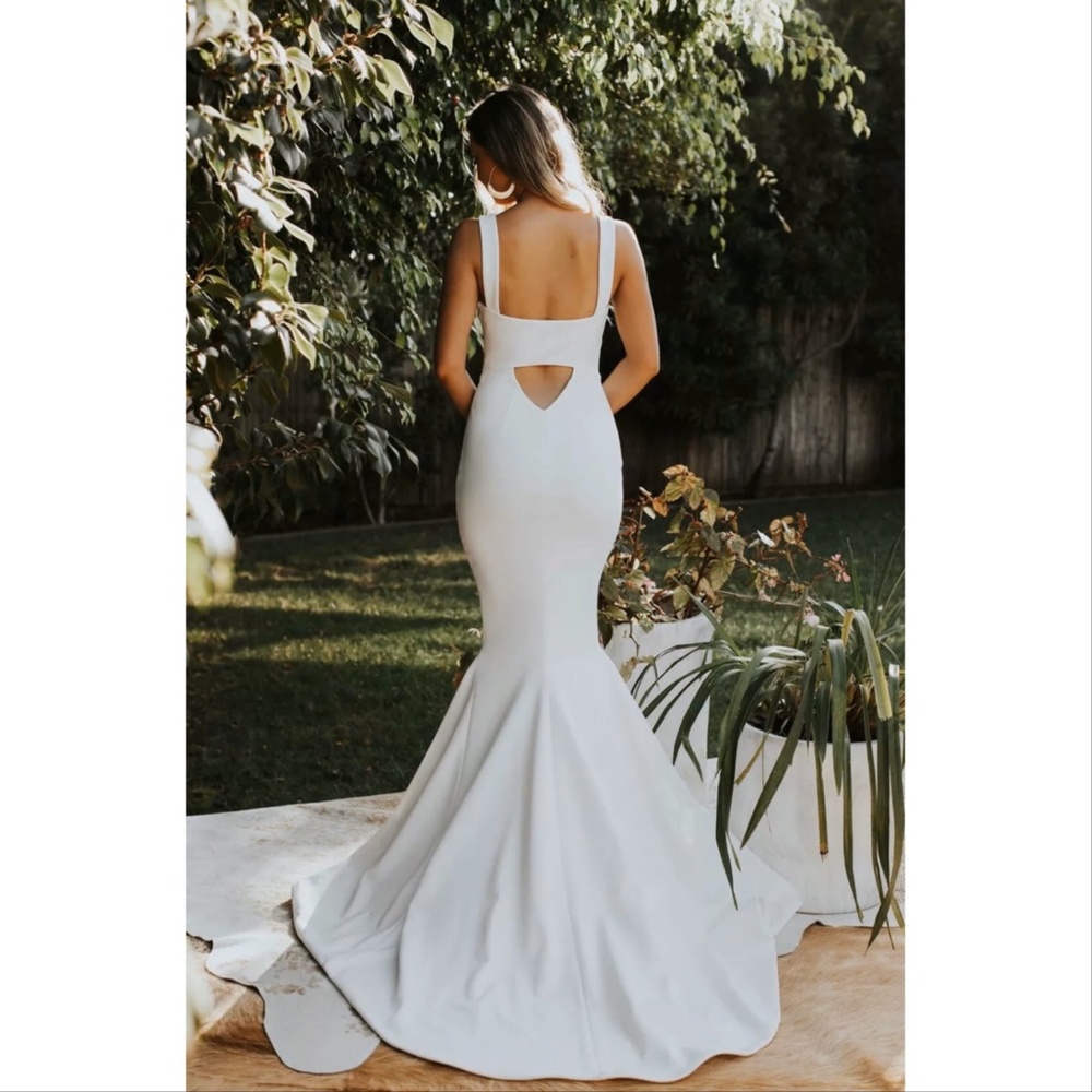 NEW Noel and Jean by Katie May Va Va Voom Mermaid Wedding Gown Small Ivory